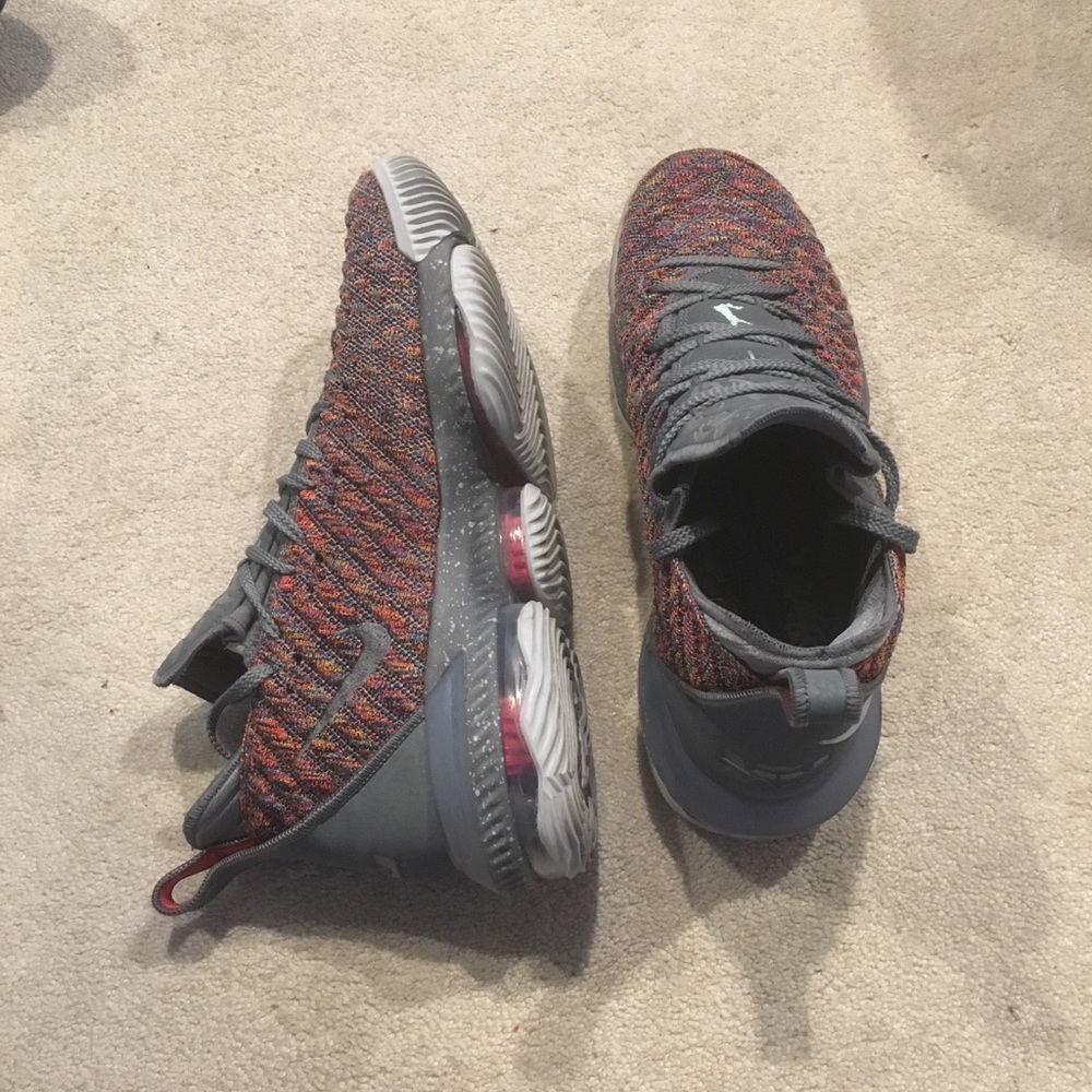 Lebron James 16 size 11.5